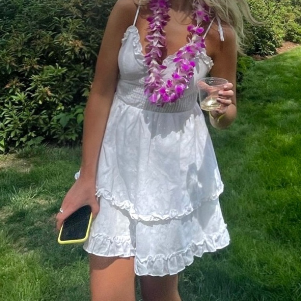 Lulus white dress